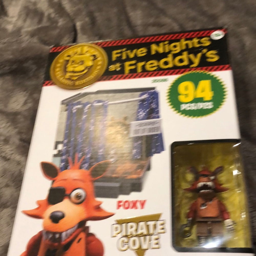 McFarlane five nights at Freddy’s pirate Cove